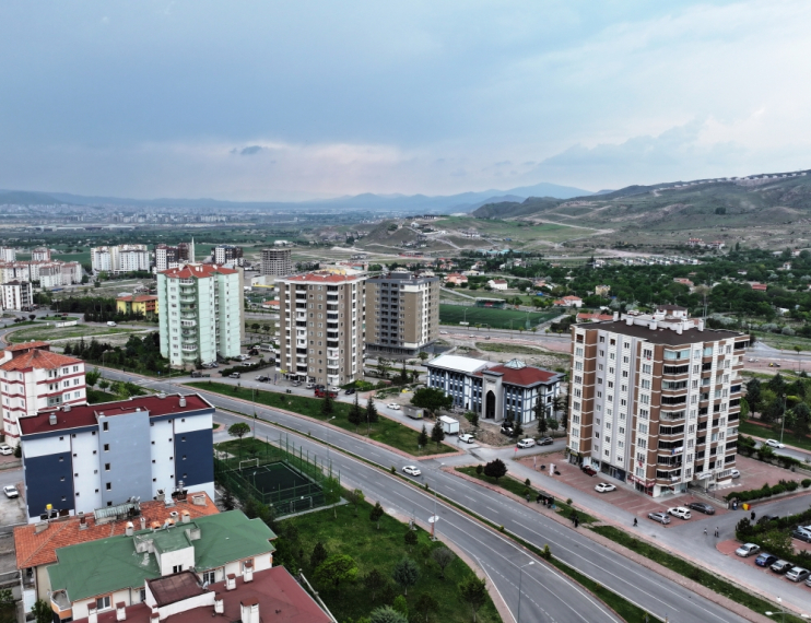 BAŞKAN ÇOLAKBAYRAKDAR, “ŞEHRİMİZE HER YAŞ GRUBUNU CEZBEDECEK, YENİ BİR KÜTÜPHANE KAZANDIRIYORUZ”