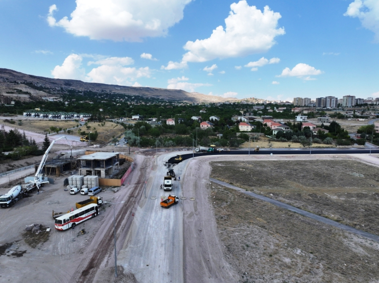 BAŞKAN ÇOLAKBAYRAKDAR, “KOCASİNAN’IN HER BİR NOKTASINDA ARALIKSIZ ÇALIŞIYORUZ”