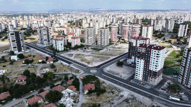 BAŞKAN ÇOLAKBAYRAKDAR, “SEYRANİ’NİN ÇEHRESİNİ DEĞİŞTİREN ANA YOL, HAYIRLI OLSUN”