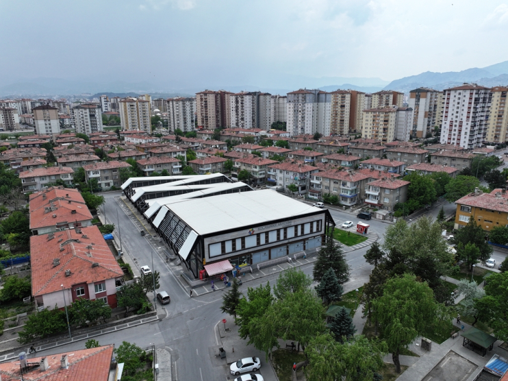 BAŞKAN ÇOLAKBAYRAKDAR, “KİTAPSEVERLERİ CEZBEDECEK, FARKLI BİR KÜTÜPHANE KAZANDIRIYORUZ”