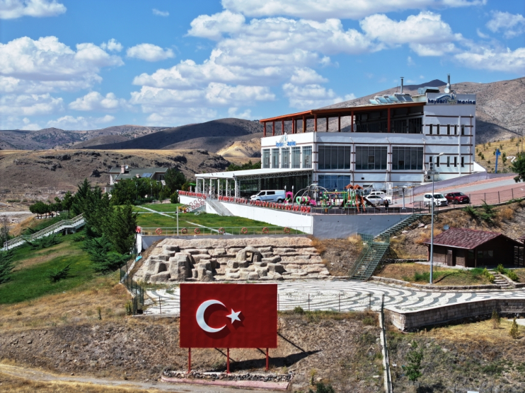 BAŞKAN ÇOLAKBAYRAKDAR, “SU SPORLARI MERKEZİMİZLE DÜNYA SAHNESİNE YELKEN AÇIYORUZ”