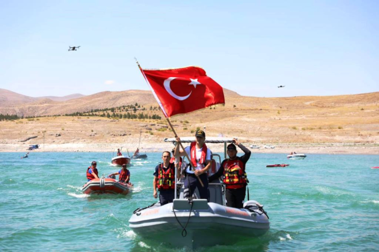 BAŞKAN ÇOLAKBAYRAKDAR, "KUŞÇU, FARKLI PROJE İLE TÜRKİYE’NİN GÖZDE MEKÂNLARINDAN BİRİ HALİNE GELECEK"