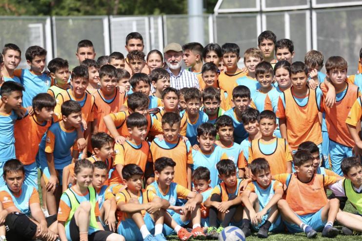 BAŞKAN ÇOLAKBAYRAKDAR, “EVLATLARIMIZIN, HER ZAMAN YANINDAYIZ”