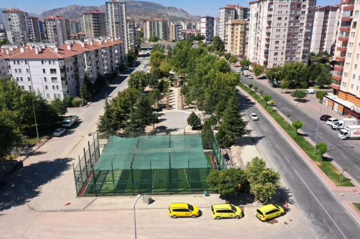 BAŞKAN ÇOLAKBAYRAKDAR, “ÇOCUKLARIN HAYALLERİNİ SÜSLEYEN PARKLAR, İNŞA EDİYORUZ”