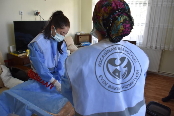 BAŞKAN ÇOLAKBAYRAKDAR’IN GÖNÜLLERE DOKUNAN PROJESİ, HEM DUA HEM DE TEBRİK ALIYOR