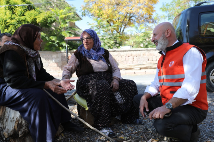 BAŞKAN ÇOLAKBAYRAKDAR, “KIRSAL MAHALLELERİMİZİN DEĞERİNE DEĞER KATAN ÇALIŞMALAR YAPIYORUZ”
