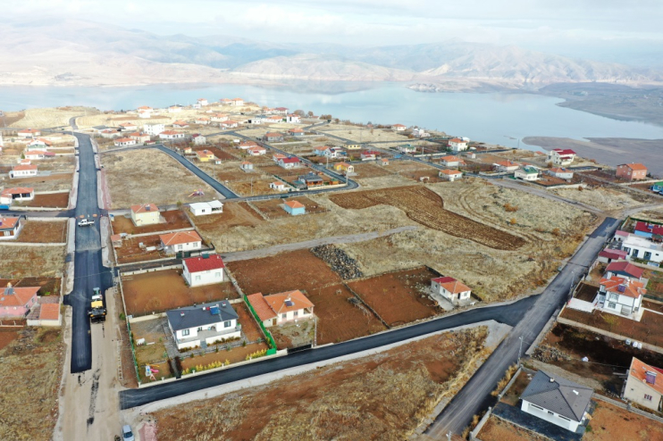 BAŞKAN ÇOLAKBAYRAKDAR, “KIRSAL MAHALLELERİMİZİN DEĞERİNE DEĞER KATAN ÇALIŞMALAR YAPIYORUZ”