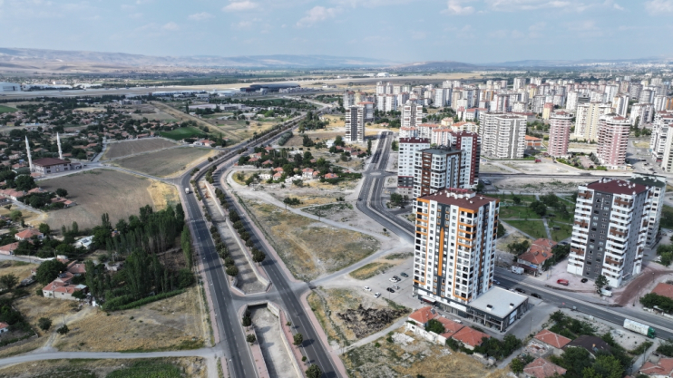 KOCASİNAN, EN YÜKSEK KAPASİTEYE SAHİP ASFALT PLENTİ İLE REKORA KOŞUYOR