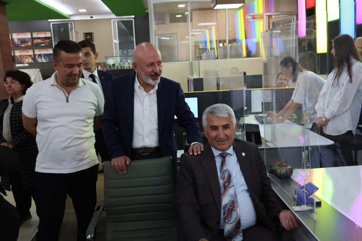 BAŞKAN ÇOLAKBAYRAKDAR, “ 3. NESİL YAZILIM VE YAPAY ZEKA İLE HIZLI ÇÖZÜM ÜRETİYORUZ”