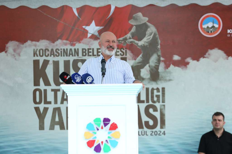 KOCASİNAN’IN ‘GELENEKSEL KUŞÇU OLTA BALIKÇILIĞI YARIŞMASI’ TAMAMLANDI 