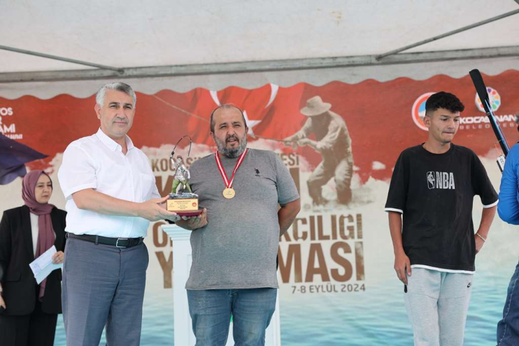 KOCASİNAN’IN ‘GELENEKSEL KUŞÇU OLTA BALIKÇILIĞI YARIŞMASI’ TAMAMLANDI 