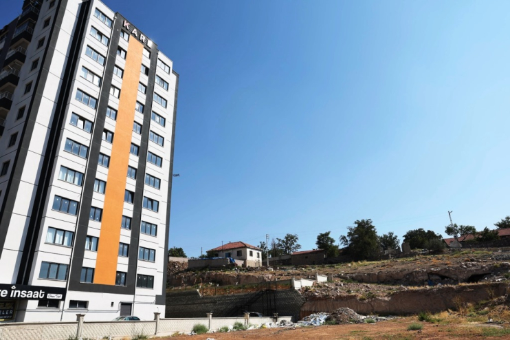 BAŞKAN ÇOLAKBAYRAKDAR, MODERN BİR SANCAKTEPE İÇİN İLK ADIMI ATTI