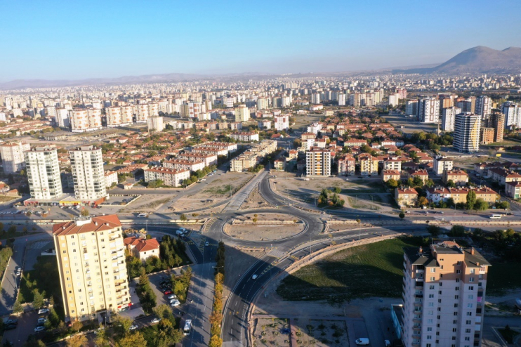 KOCASİNAN’DAN KAYSERİ TRAFİĞİNE NEFES ALDIRAN AKILLI KAVŞAK SİSTEMİ YAYGINLAŞIYOR