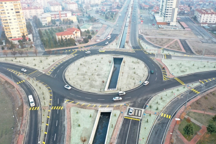 KOCASİNAN’DAN KAYSERİ TRAFİĞİNE NEFES ALDIRAN AKILLI KAVŞAK SİSTEMİ YAYGINLAŞIYOR