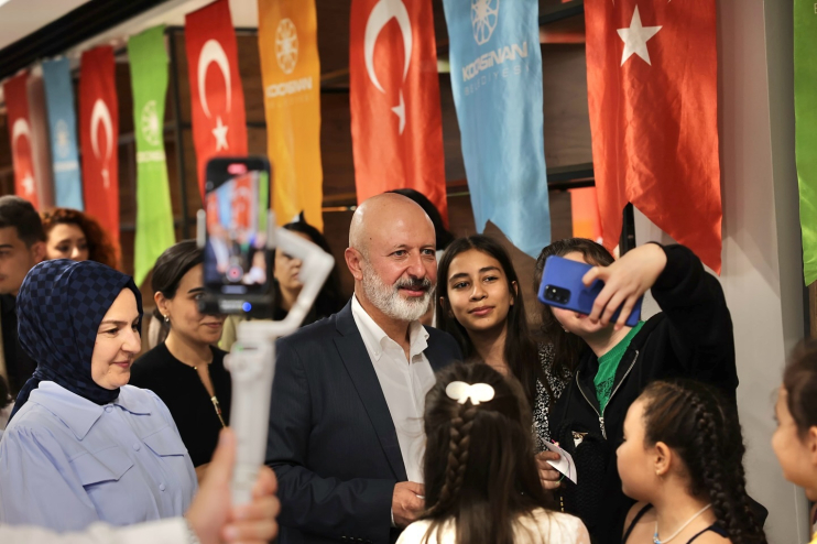 BAŞKAN ÇOLAKBAYRAKDAR, “ÇOCUKLARIMIZI, GELECEĞİN GÜÇLÜ TÜRKİYE’SİNE HAZIRLIYORUZ”