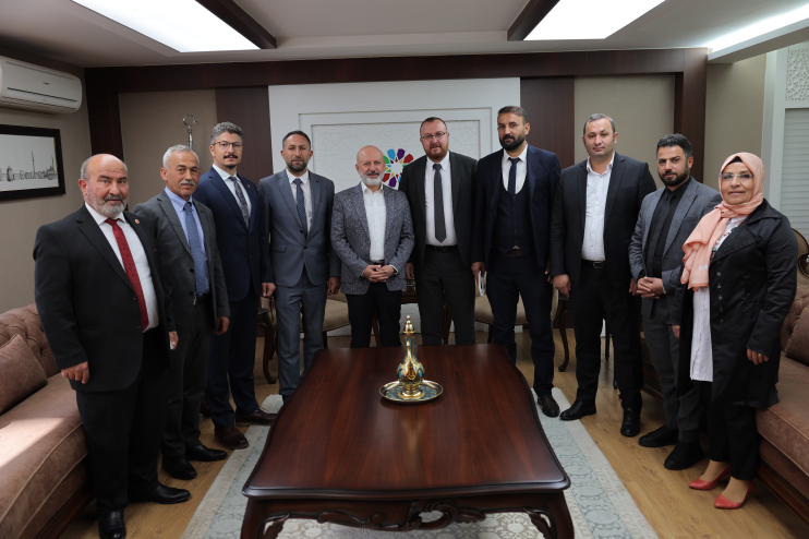BAŞKAN ÇOLAKBAYRAKDAR, MUHTARLARLA BİR ARAYA GELDİ