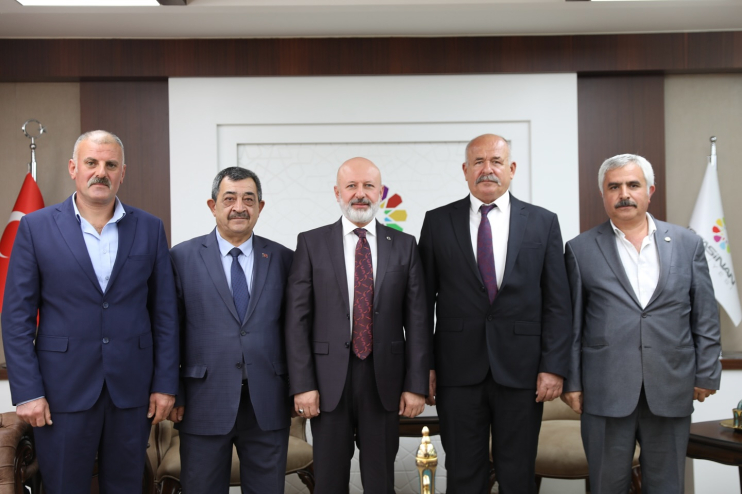 BAŞKAN ÇOLAKBAYRAKDAR, MUHTARLARLA BİR ARAYA GELDİ