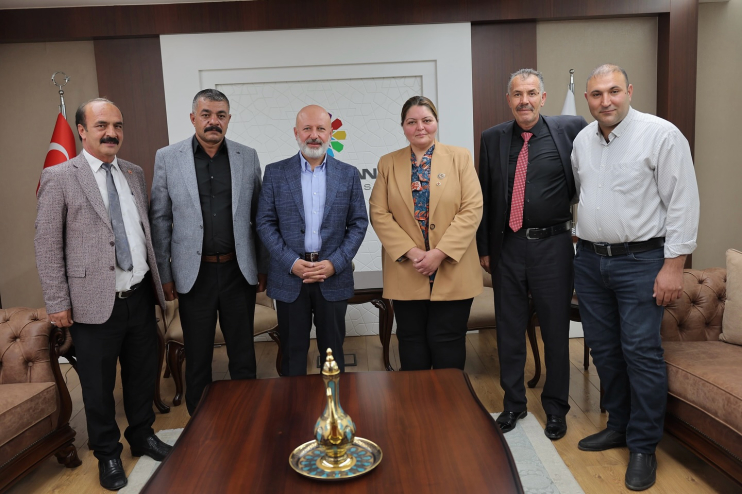 BAŞKAN ÇOLAKBAYRAKDAR, MUHTARLARLA BİR ARAYA GELDİ