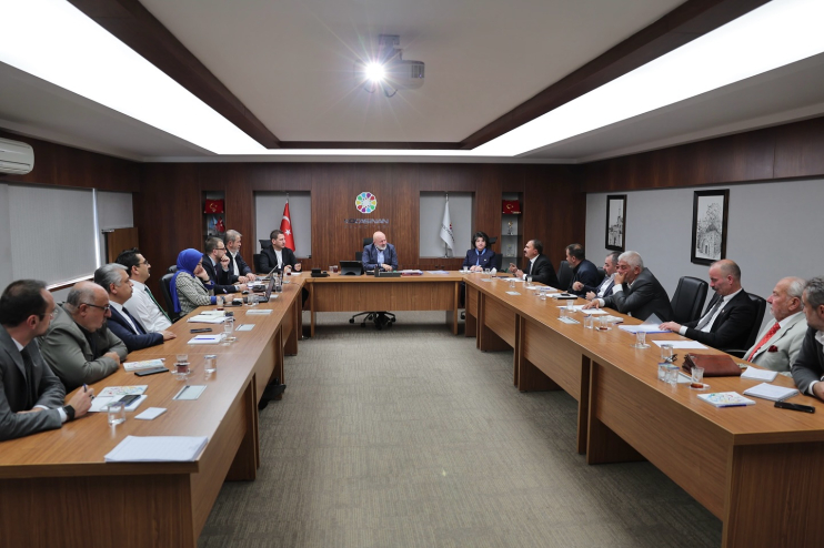 BAŞKAN ÇOLAKBAYRAKDAR, MUHTARLARLA BİR ARAYA GELDİ