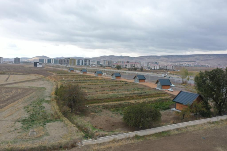 BAŞKAN ÇOLAKBAYRAKDAR, “KAYSERİMİZDE TEK OLAN ŞEHİR MERKEZİ MODELİYLE TÜRKİYENİN TARIMSAL GELECEĞİNİ ŞEKİLLENDİRİYORUZ”