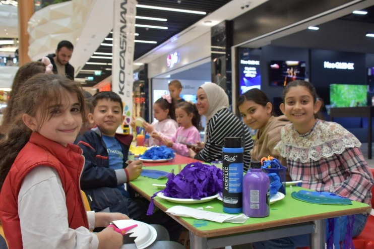 BAŞKAN ÇOLAKBAYRAKDAR, “HER ALANDA GENÇLERİMİZİN VE EVLATLARIMIZIN YANINDAYIZ”