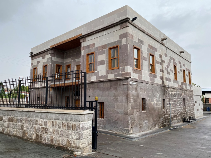 BAŞKAN ÇOLAKBAYRAKDAR, “TARİHİ YAPILARIN KORUNMASINA YÖNELİK ÇALIŞMALARIMIZ, ÖDÜLLERLE TAÇLANDIRILMAKTADIR”