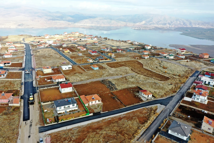 BAŞKAN ÇOLAKBAYRAKDAR, “KIRSAL MAHALLELERDE GELECEĞİ İNŞA EDEN HİZMETLERE İMZA ATTIK”