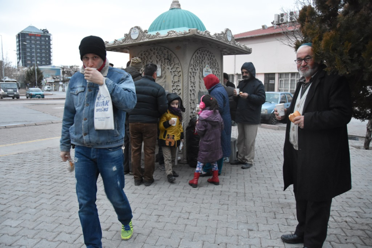 KOCASİNANDAN SOĞUK HAVADA SICAK ÇORBA İKRAMI