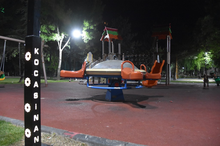 KOCASİNAN BELEDİYESİ, ESTETİK ÇALIŞMALARIYLA ŞEHRE CANLILIK KATIYOR