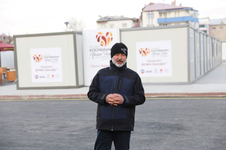 BAŞKAN ÇOLAKBAYRAKDAR, “DEPREMZEDE KARDEŞLERİMİZİN HER DAİM YANINDAYIZ”