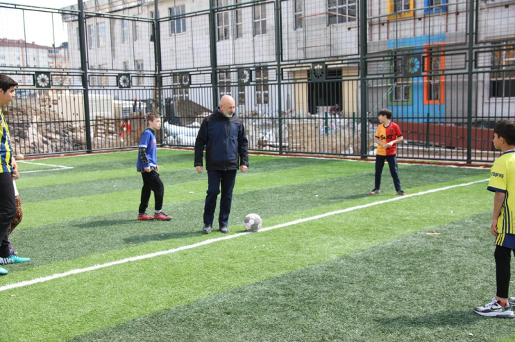 BAŞKAN ÇOLAKBAYRAKDAR, "SPORUN GÜCÜYLE VATANINA BAĞLI, AHLAKLI BİREYLER YETİŞTİRMEYİ HEDEFLİYORUZ"