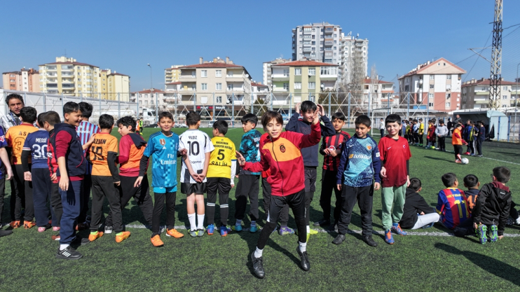 BAŞKAN ÇOLAKBAYRAKDAR, "SPORUN GÜCÜYLE VATANINA BAĞLI, AHLAKLI BİREYLER YETİŞTİRMEYİ HEDEFLİYORUZ"