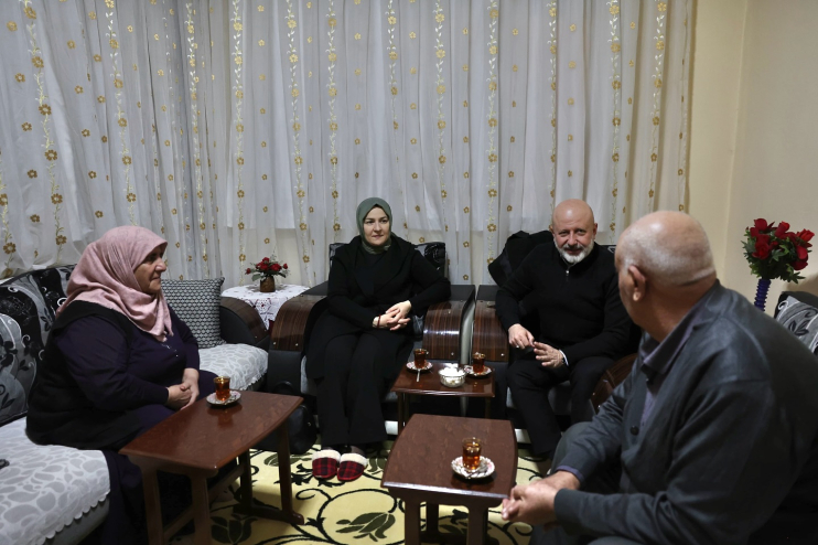 BAŞKAN ÇOLAKBAYRAKDAR, KOCASİNAN’IN ÇINARLARIYLA GÖNÜL SOFRASINDA BİR ARAYA GELDİ