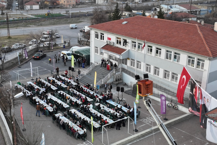 BAŞKAN ÇOLAKBAYRAKDAR, “SOFRALARIMIZDAN BEREKET, GÖNÜLLERİMİZDEN MUHABBET EKSİK OLMASIN”