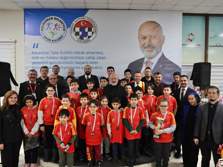 BAŞKAN ÇOLAKBAYRAKDAR, “KAYSERİYİ SATRANÇ MERKEZİ YAPMAYI VE TÜRKİYE ŞAMPİYONLARI YETİŞTİRMEYİ HEDEFLİYORUZ”