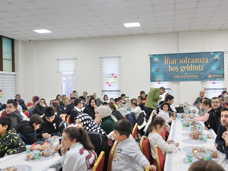 BAŞKAN ÇOLAKBAYRAKDAR, “KAYSERİYİ SATRANÇ MERKEZİ YAPMAYI VE TÜRKİYE ŞAMPİYONLARI YETİŞTİRMEYİ HEDEFLİYORUZ”