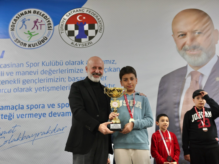 BAŞKAN ÇOLAKBAYRAKDAR, “KAYSERİYİ SATRANÇ MERKEZİ YAPMAYI VE TÜRKİYE ŞAMPİYONLARI YETİŞTİRMEYİ HEDEFLİYORUZ”