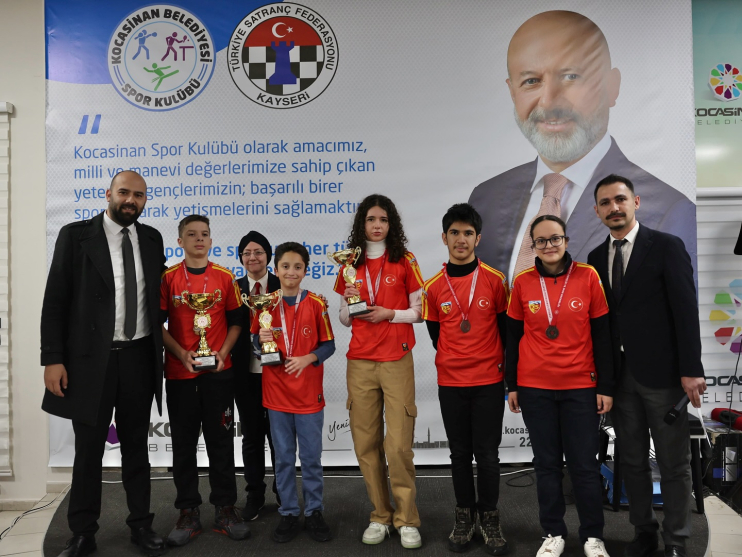 BAŞKAN ÇOLAKBAYRAKDAR, “KAYSERİYİ SATRANÇ MERKEZİ YAPMAYI VE TÜRKİYE ŞAMPİYONLARI YETİŞTİRMEYİ HEDEFLİYORUZ”
