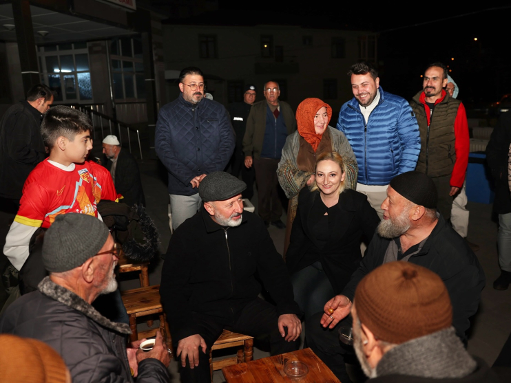 BAŞKAN ÇOLAKBAYRAKDAR, RAMAZAN BEREKETİNİ HER GÜN BİR MAHALLEDE PAYLAŞIYOR