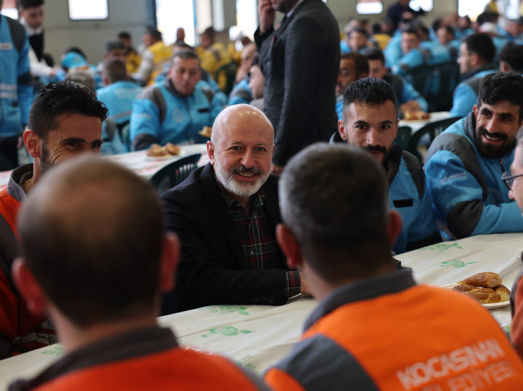 BAŞKAN ÇOLAKBAYRAKDAR, “GECE-GÜNDÜZ DEMEDEN DAHA GÜZEL HİZMET İÇİN ÇALIŞIYORUZ”