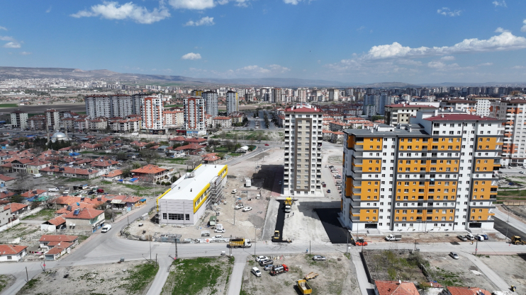 BAŞKAN ÇOLAKBAYRAKDAR, “YATIRIMLARLA KOCASİNAN’I GÜZELLEŞTİRİYOR, BÖLGEYİ ZENGİNLEŞTİRİYORUZ”