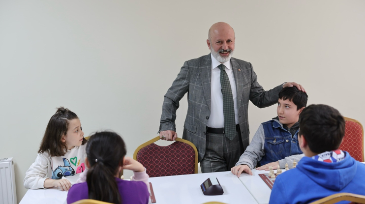 BAŞKAN ÇOLAKBAYRAKDAR: “HEDEFİMİZ KAYSERİ’Yİ SATRANÇTA MARKA ŞEHİR YAPMAK”