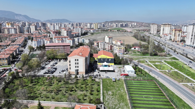BAŞKAN ÇOLAKBAYRAKDAR: “ERVA, GENÇLİĞİN GELECEĞİNİ İNŞA EDİYOR”