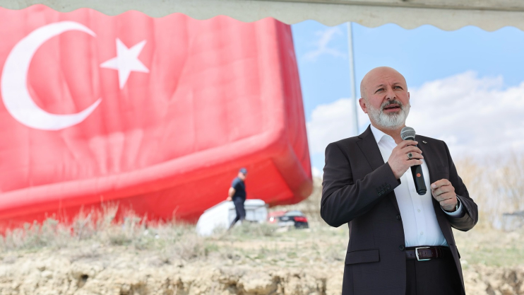 VALİ ÇİÇEK: “BU YIL TURİZMİN PARLAYAN YILDIZI BAYRAMHACI OLACAK”