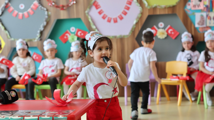 BAŞKAN ÇOLAKBAYRAKDAR: “23 NİSAN, TÜM DÜNYA ÇOCUKLARINA BARIŞ VE UMUT GETİRSİN”