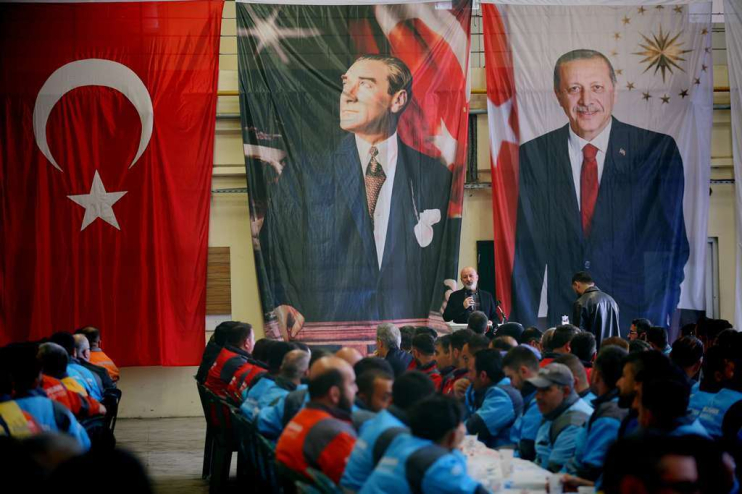 BAŞKAN ÇOLAKBAYRAKDAR: “BELEDİYEDE HER BİR ÇALIŞANIN SENDİKASI, ‘AHMET ÇOLAKBAYRAKDAR’DIR”