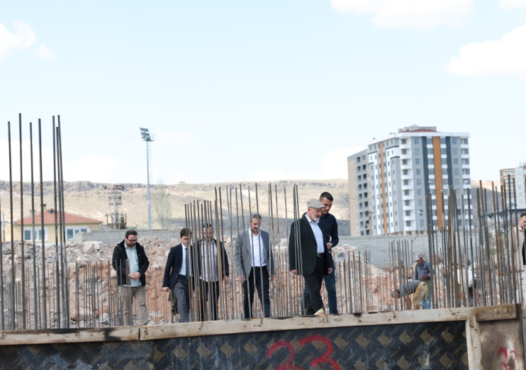 BAŞKAN ÇOLAKBAYRAKDAR: “ERTUĞRULGAZİDE DE KOCASİNAN’A YAKIŞIR BİR ÇEVRE KURUYORUZ”