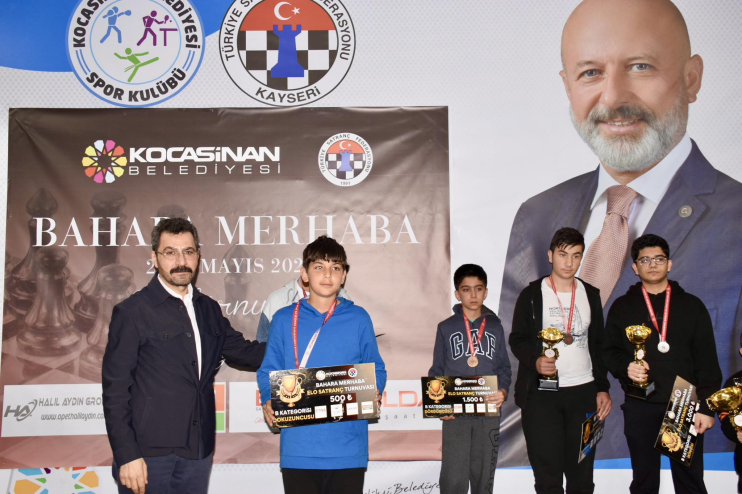 BAŞKAN ÇOLAKBAYRAKDAR: “SATRANÇTA DOĞRU HAMLEYİ YAPTIK, YURT DIŞINDAN KATILIM BUNU TESCİLLEDİ”