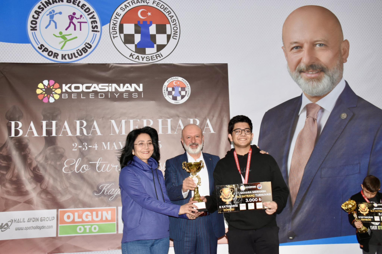 BAŞKAN ÇOLAKBAYRAKDAR: “SATRANÇTA DOĞRU HAMLEYİ YAPTIK, YURT DIŞINDAN KATILIM BUNU TESCİLLEDİ”