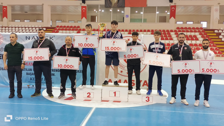 KOCASİNAN SPORCULARI HEM YILDIZLARDA HEM DE ÇİFTLERDE TÜRKİYE ŞAMPİYONU